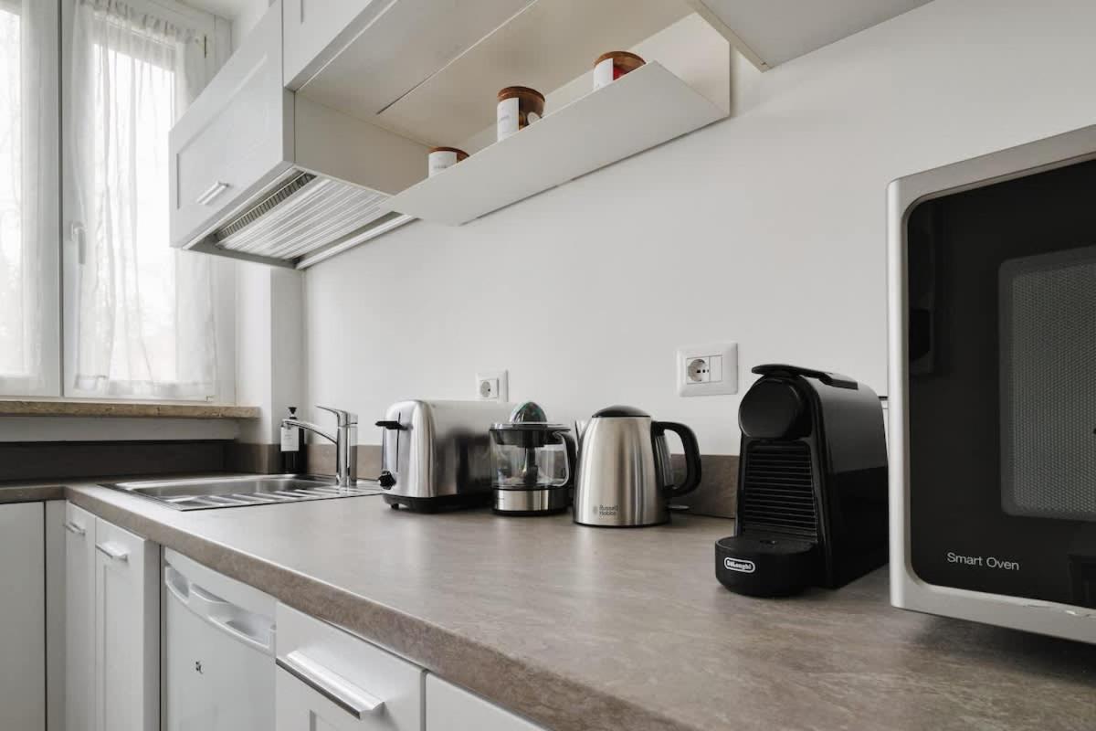 Oasis Suite - Subway 50 Meters Just 5 Minutes From Duomo Milaan Buitenkant foto